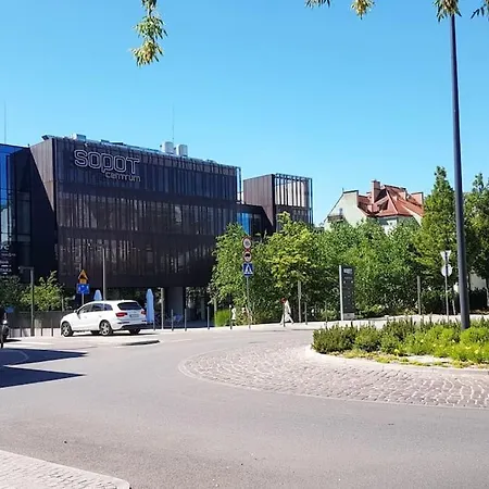Attractive In Center Near The Апартаменты Сопот