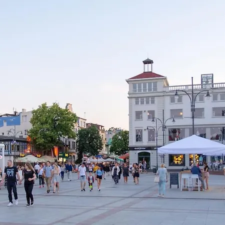 Апартаменты Attractive In Center Near The *